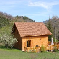 Gîte Gîte Le Chalet du Berger, en pleine nature au milieu des montagnes.